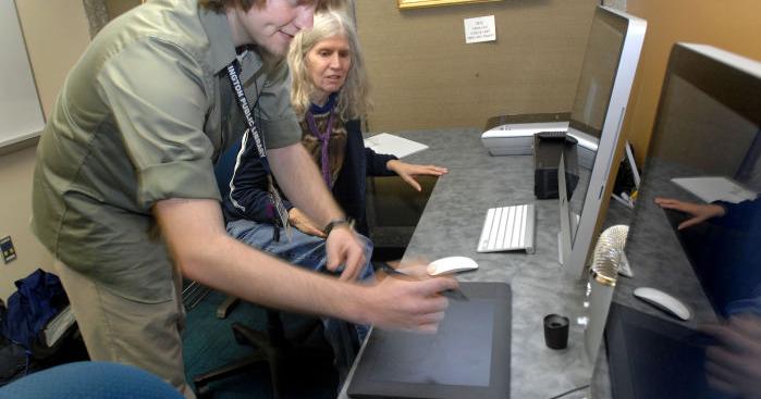 Digital photo and video editing lab opens at Bloomington Library