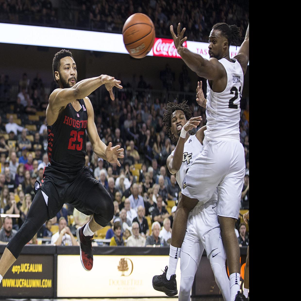 College Basketball Roundup Davis Scores 26 Points No 12 Houston