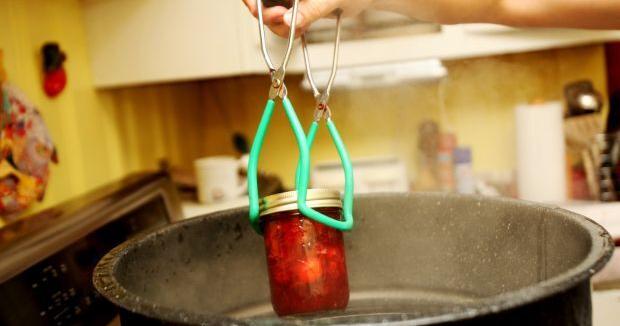 Illinois Extension hosts canning class in Normal - Vimarsana News