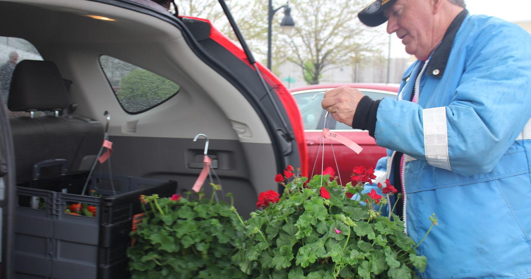 Bloomington Kiwanis plan Mother's Day flower sale May 8-11 - Vimarsana News