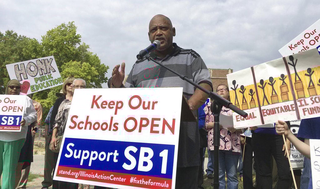 Rauner urges lawmakers to let his school-funding veto stand Rauner urges lawmakers to let his school-funding veto stand