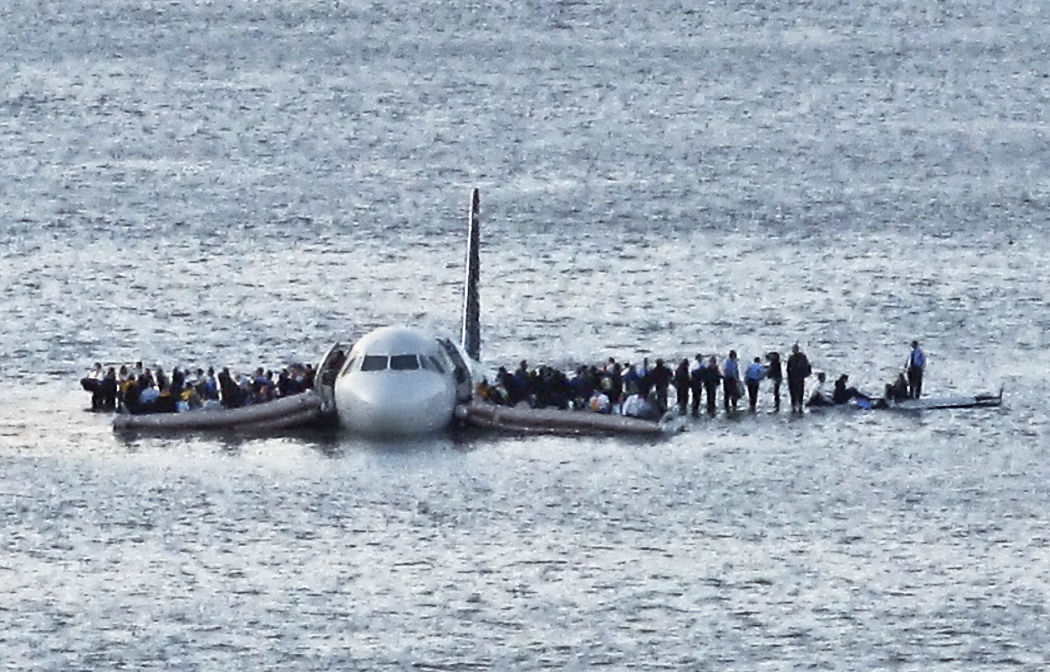 Photos Plane crash in Hudson River, 2009 National News
