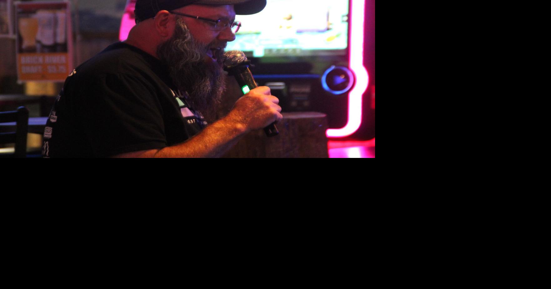 Bloomington karaoke singer chiming for charity