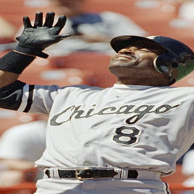 Not Quite A Classic The Night White Sox Outfielder Tony Phillips Punched A Brewers Fan During A Game Baseball Pantagraph Com
