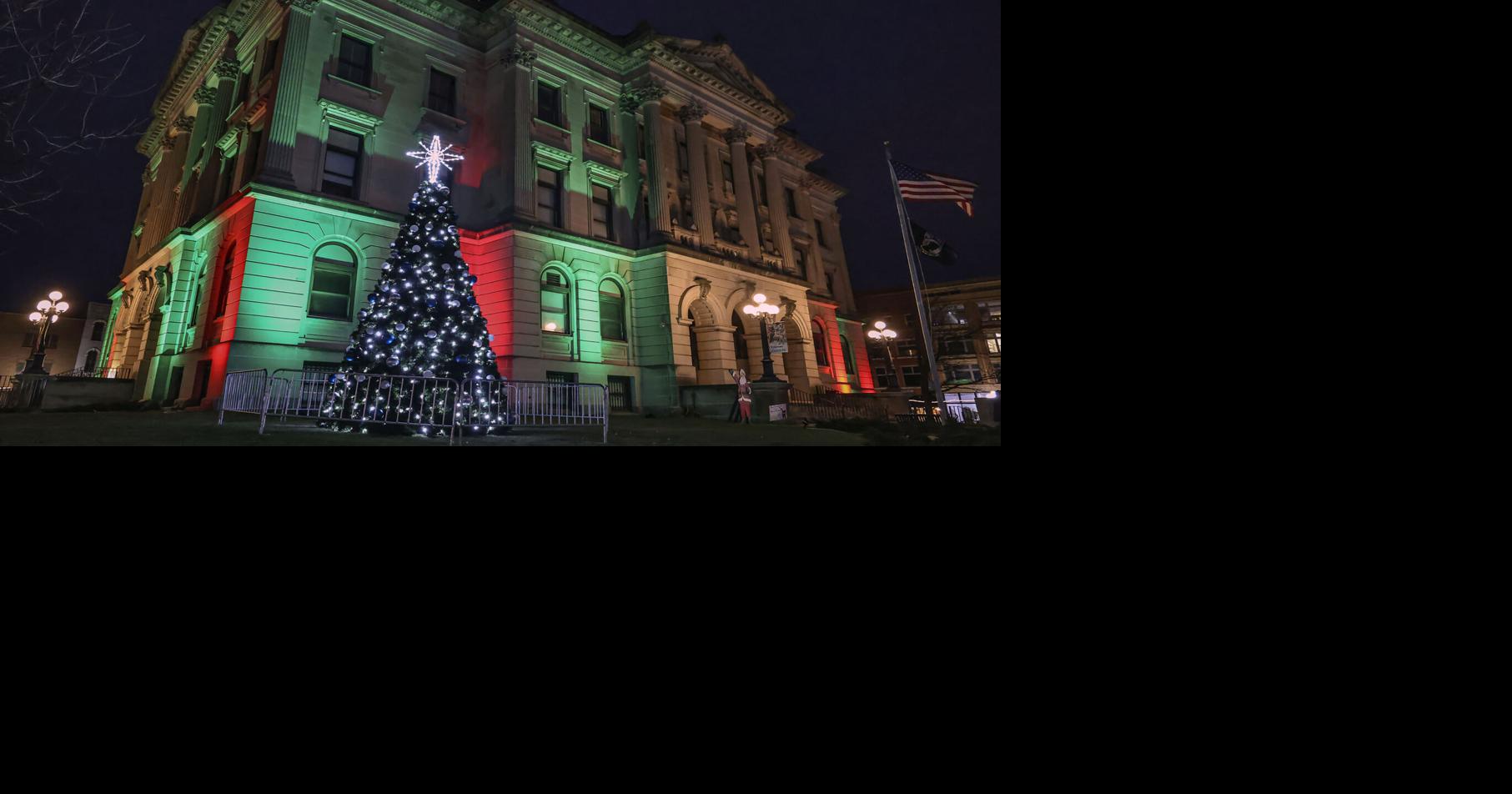 Photos Downtown Bloomington holiday tree lighting 🎄