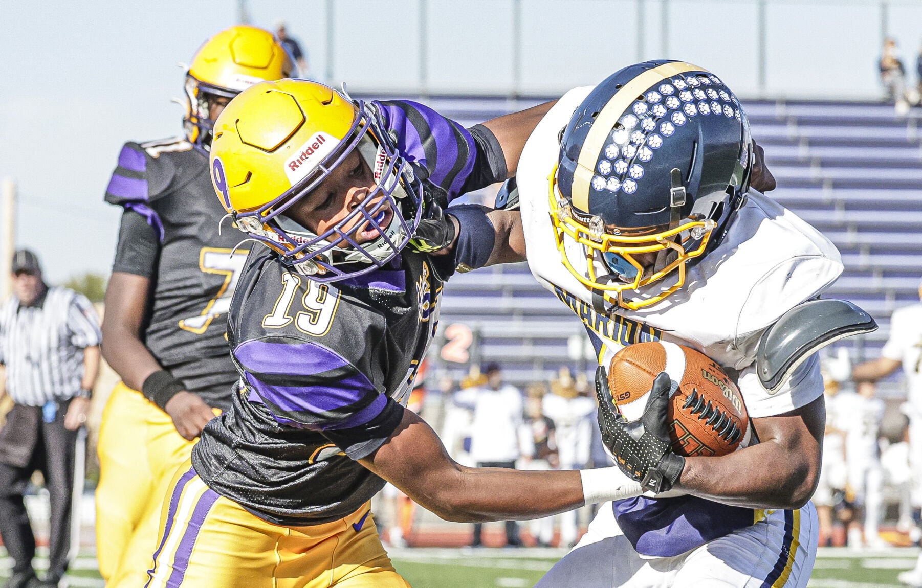 Pontiac dominates on ground to upend Chicago Dyett