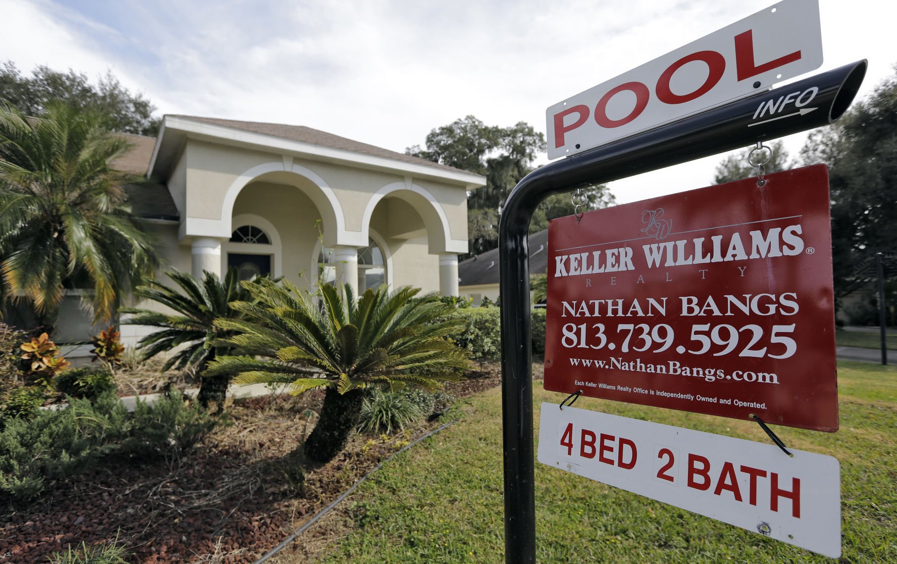 July New US Home Sales Falter After Encouraging Spring