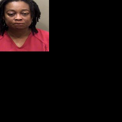Bloomington woman accused of stabbing man in chest