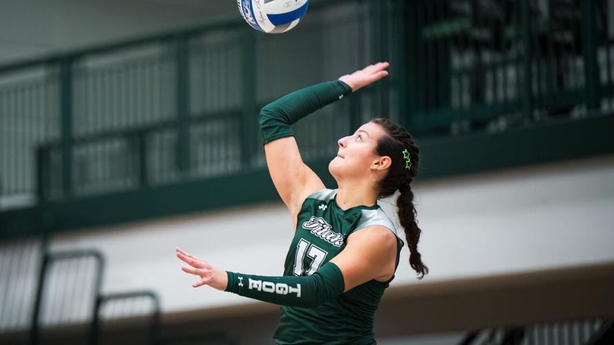 Women’s Volleyball Downs Augie in Straight Sets