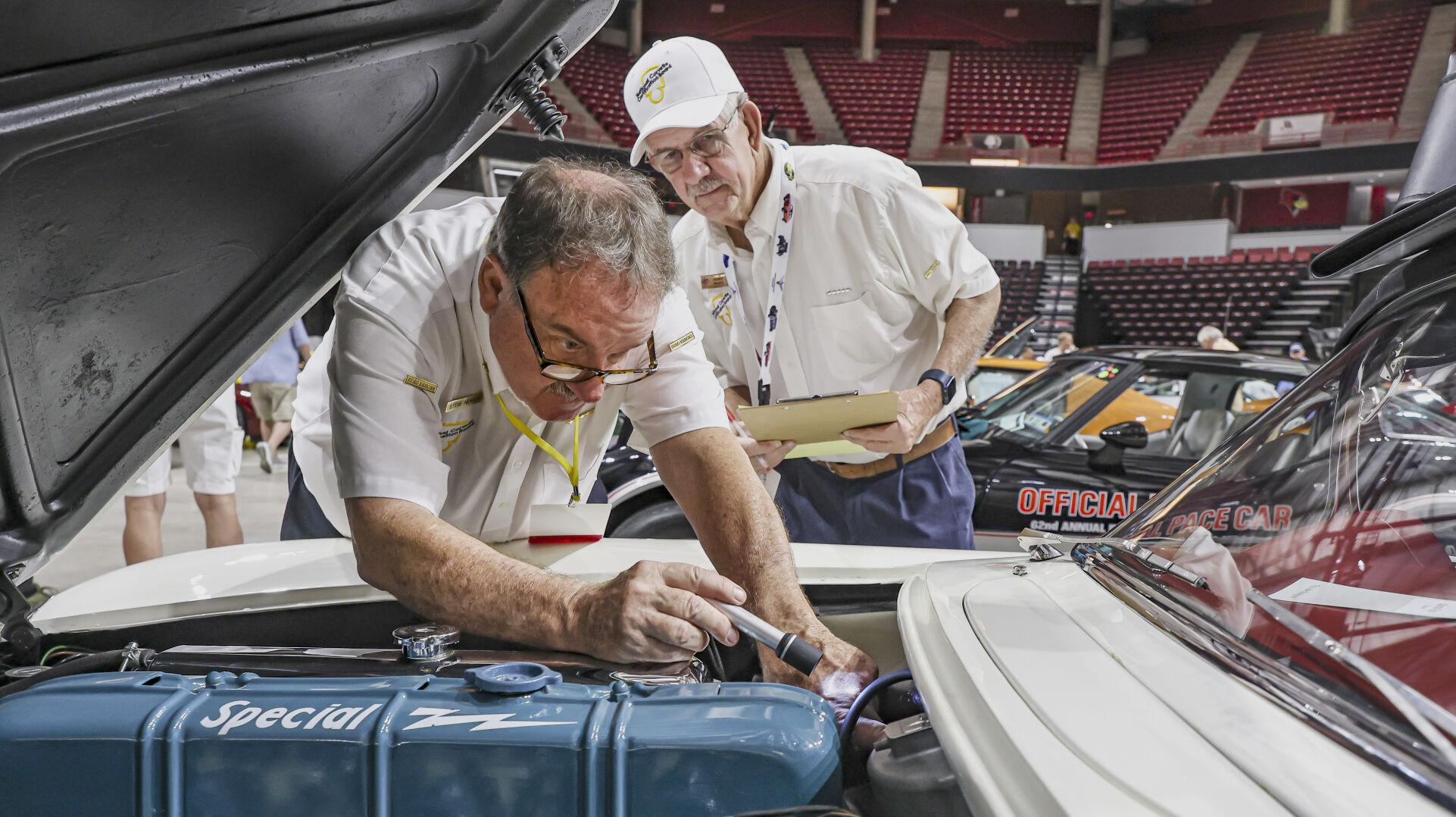 Thousands race in for Bloomington Gold Corvettes show
