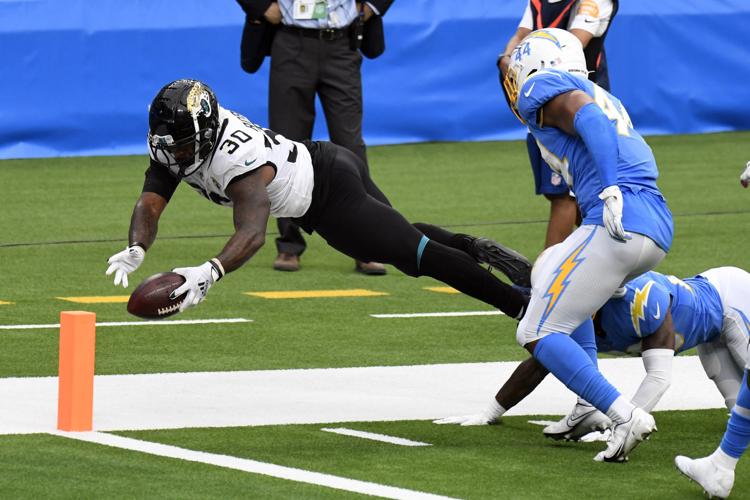 Jaguars: James Robinson is signing fan's old jerseys and it's so cool