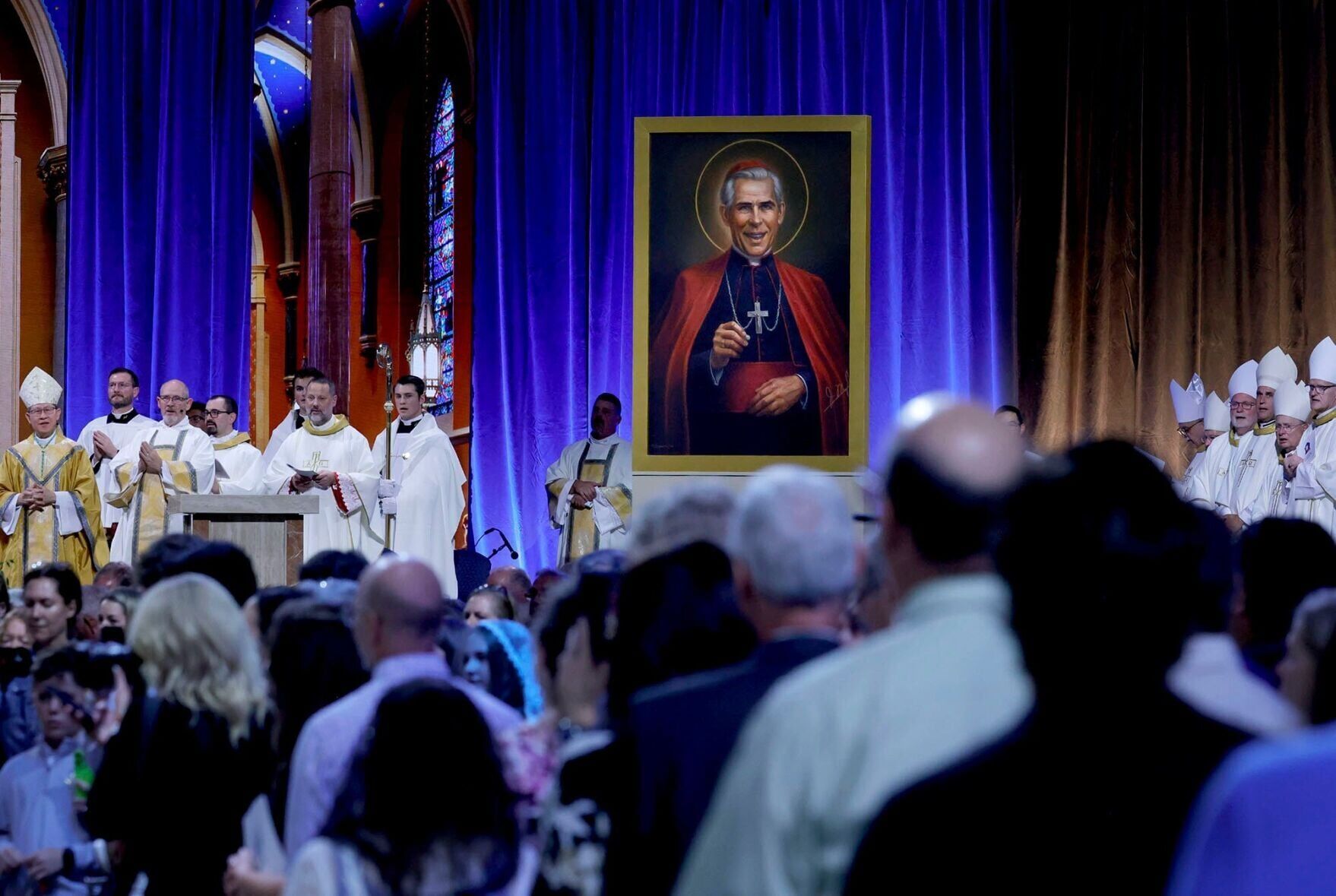 Peoria bishop presents Fulton Sheen relic to Pope Leo