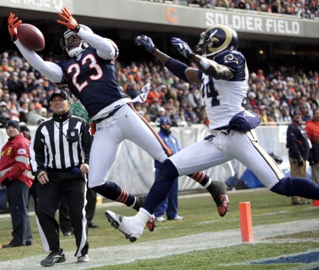 Bears' Devin Hester questionable with strained calf