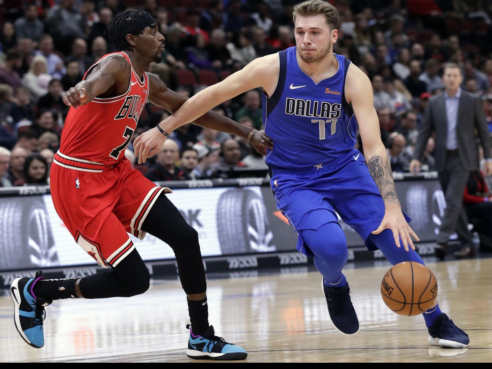 Barnes Scores 23 Leads Mavericks Past Bulls Basketball