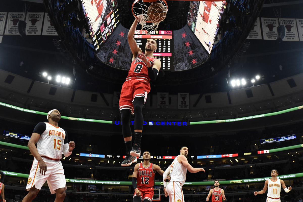 Lavine Scores 35 In Three Quarters Bulls Rout Hawks Basketball