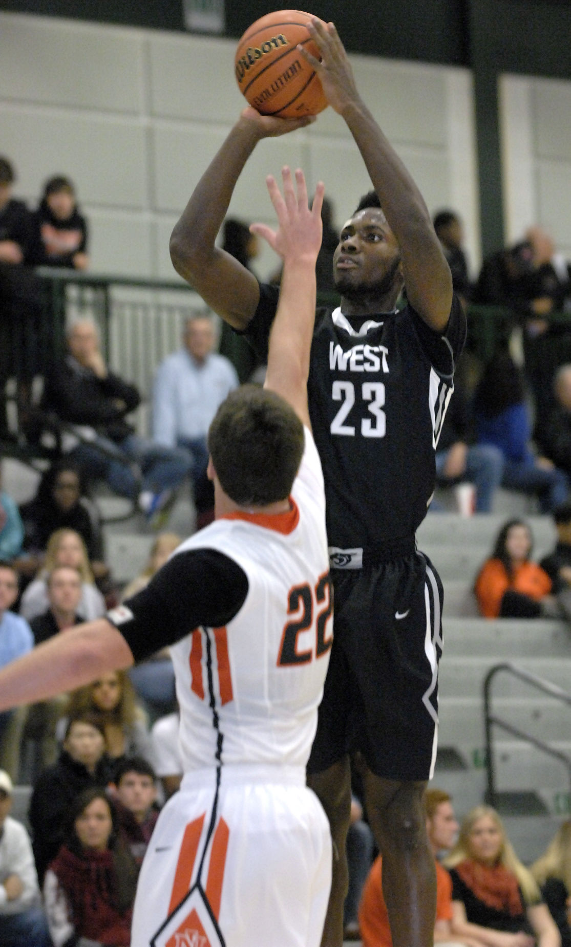 Schumacher Robinson Keep U High West In Title Hunt High School