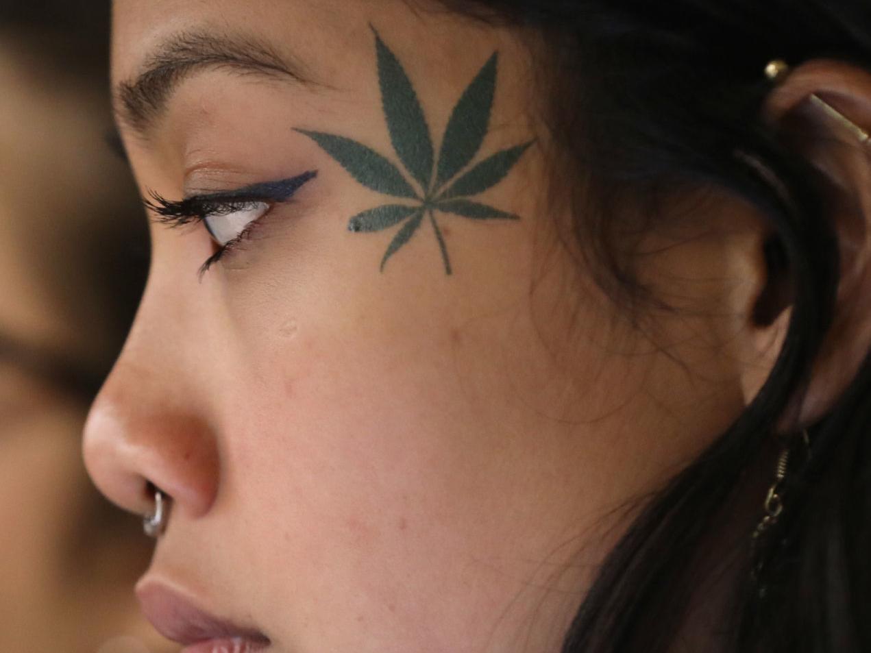 Photos The First Day Of Legal Pot Sales In Illinois Business Pantagraph Com Photos The First Day Of Legal Pot Sales In Illinois Business Pantagraph Com