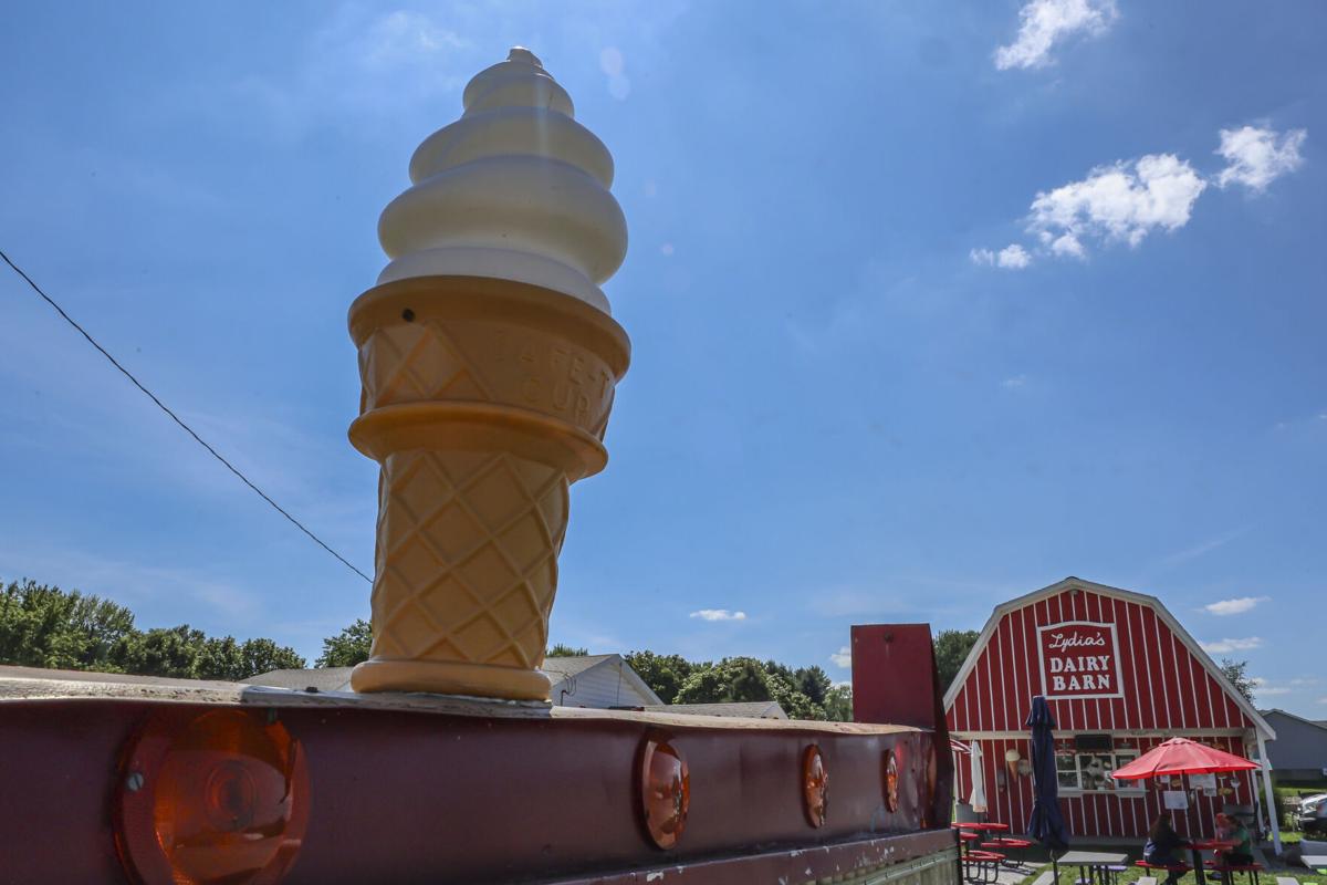 Vintage 1980s dairy queen - Gem