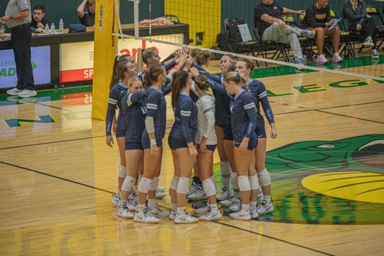 Heartland Volleyball Falls to No. 9 Parkland in MWAC Opener