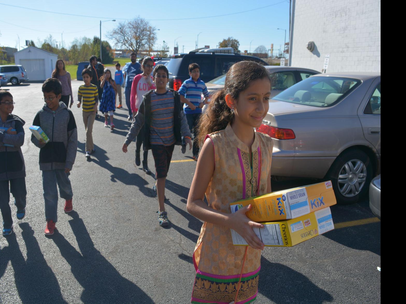 Diwali Celebrated With Food Drive News Pantagraph Com