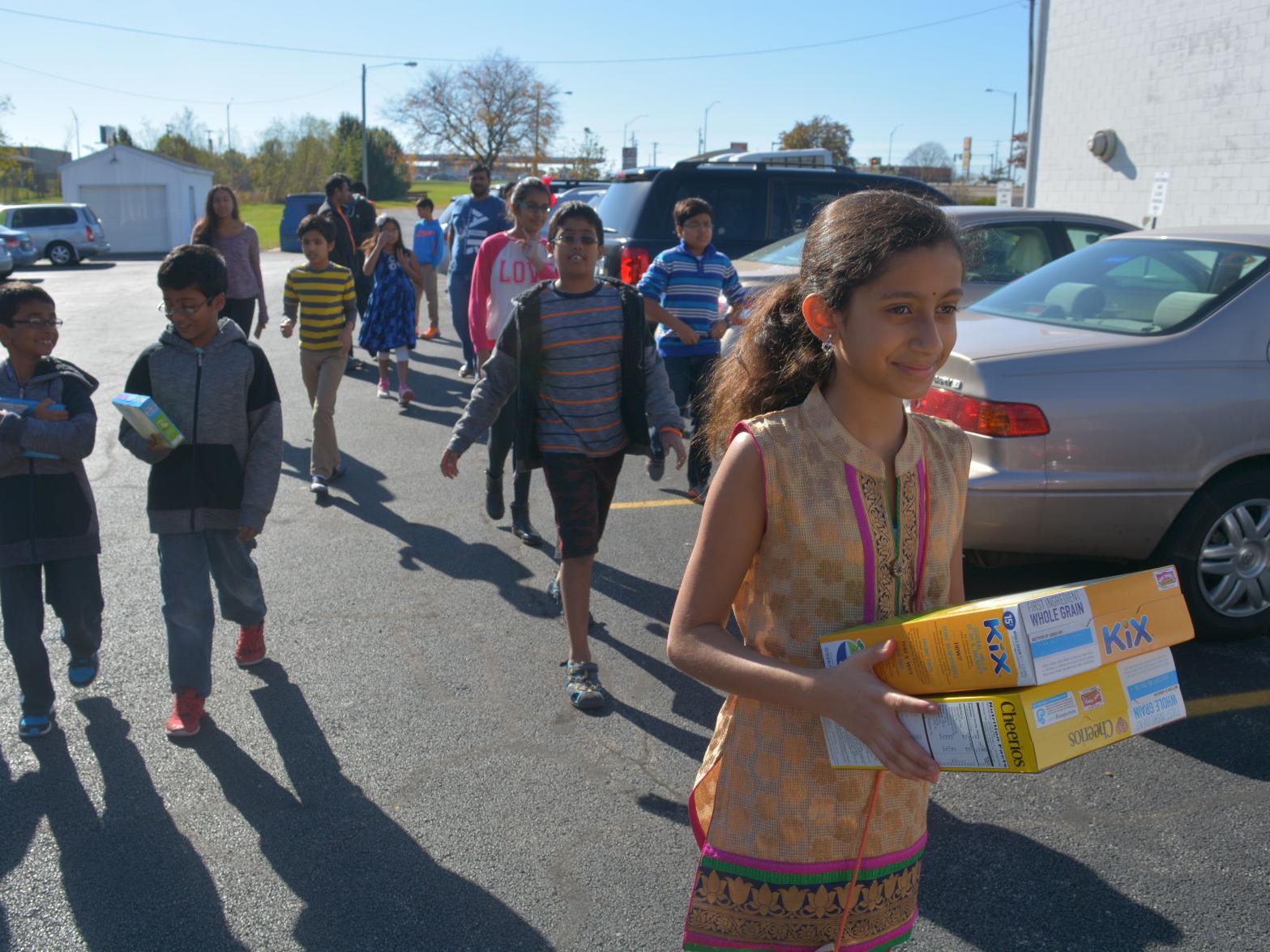Diwali Celebrated With Food Drive News Pantagraph Com