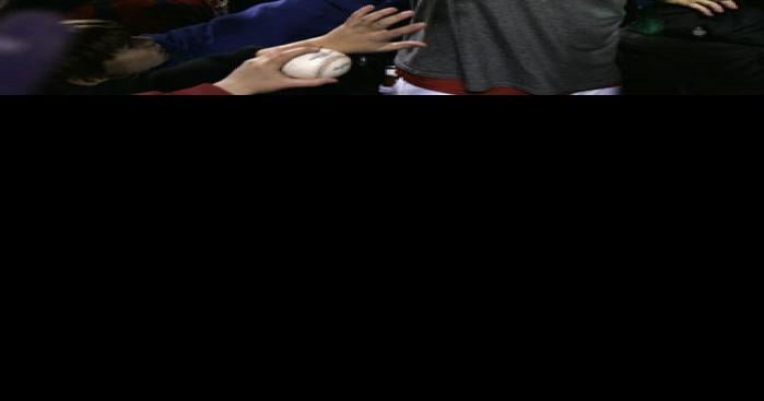 Scott Rolen - Celebrates With Fans After Winning 2006 World Series (#20)