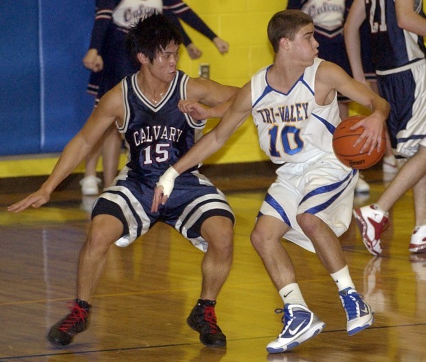 Cripe Fisher Lead Tri Valley Boys Past Calvary Christian High School Boys Basketball Pantagraph Com