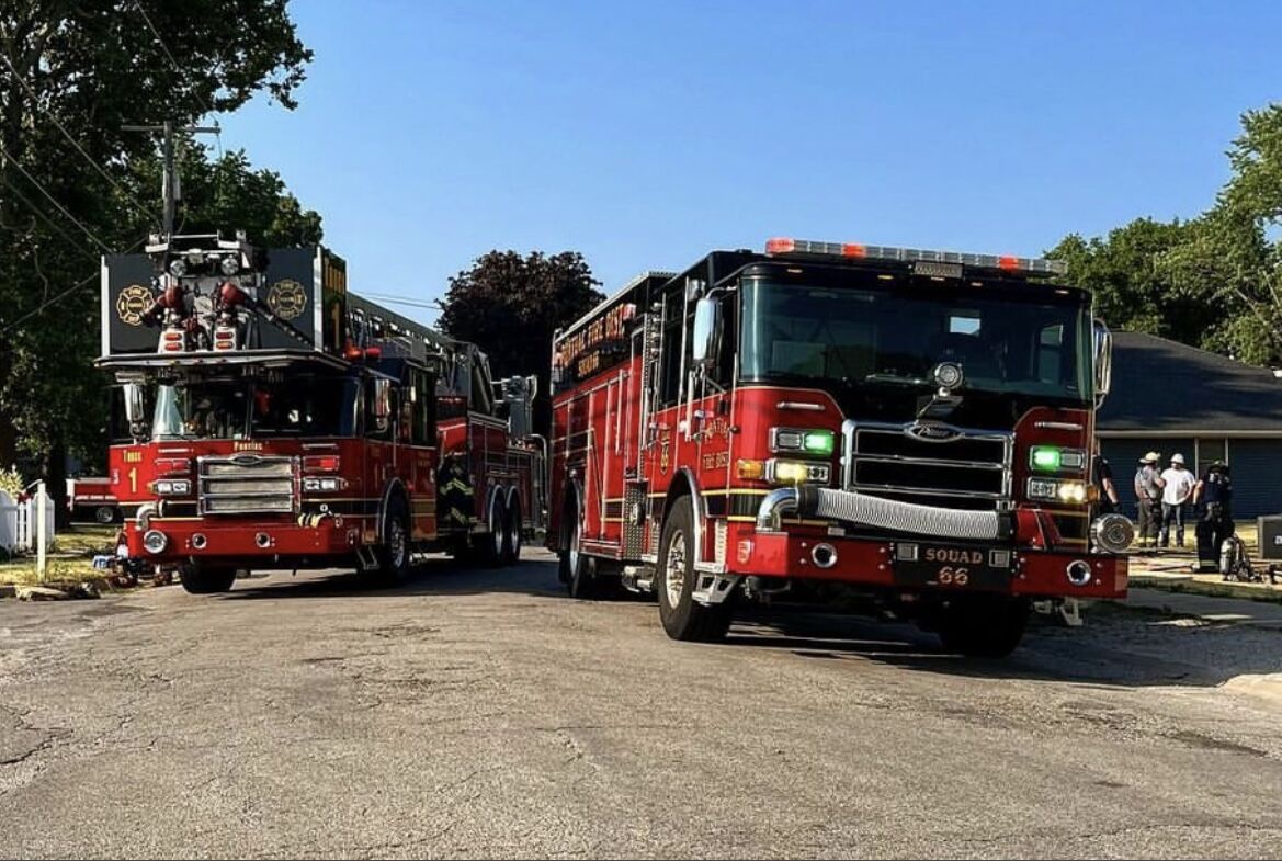 Crews subdue Pontiac house fire