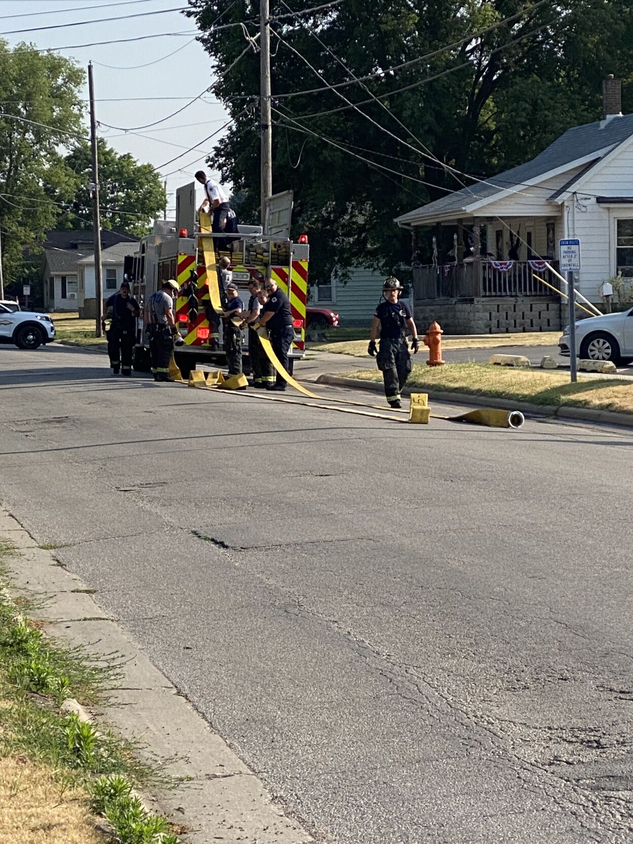 Crews subdue Pontiac house fire