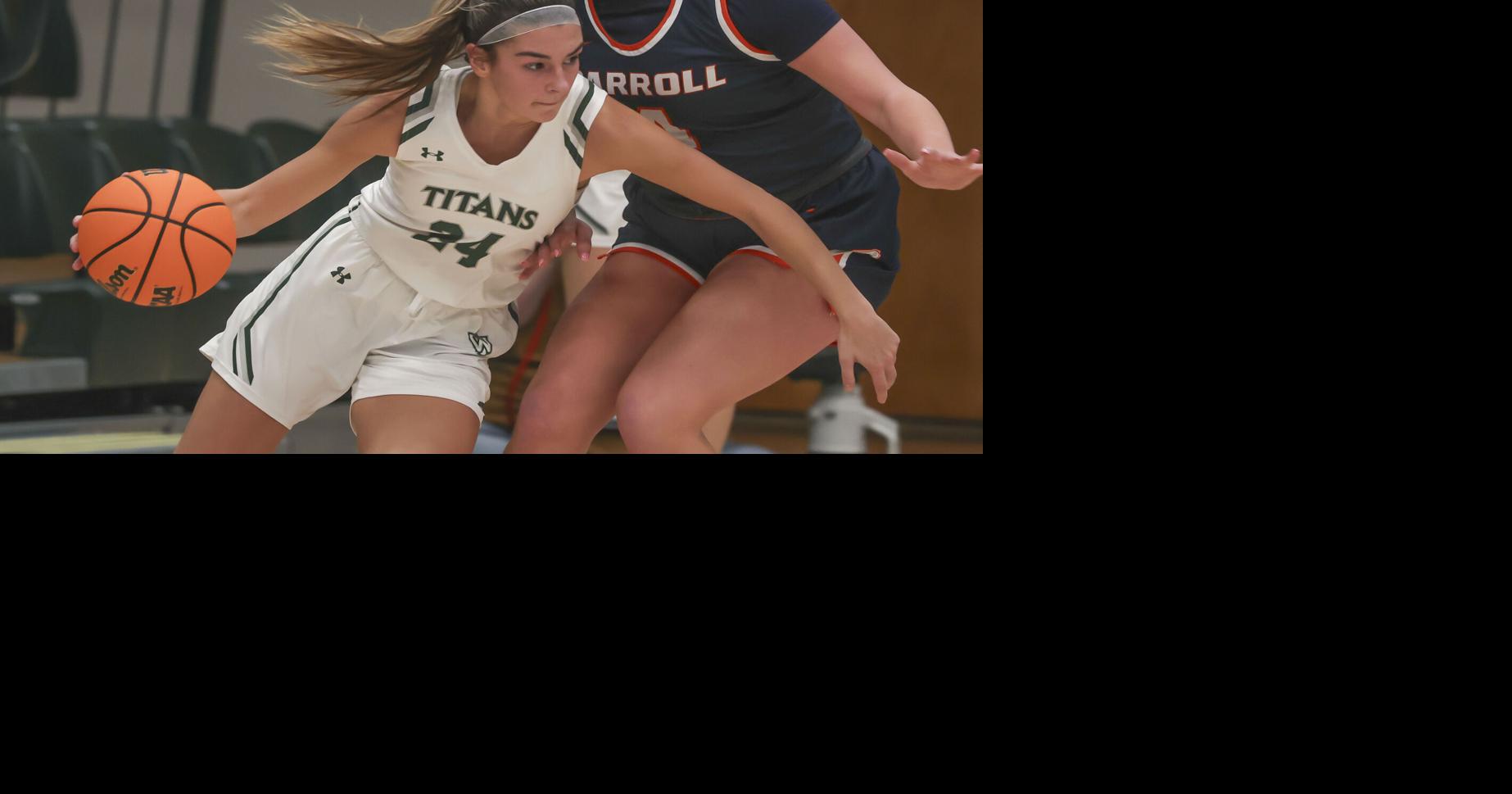Sawyer White keys Illinois Wesleyan win over Carroll