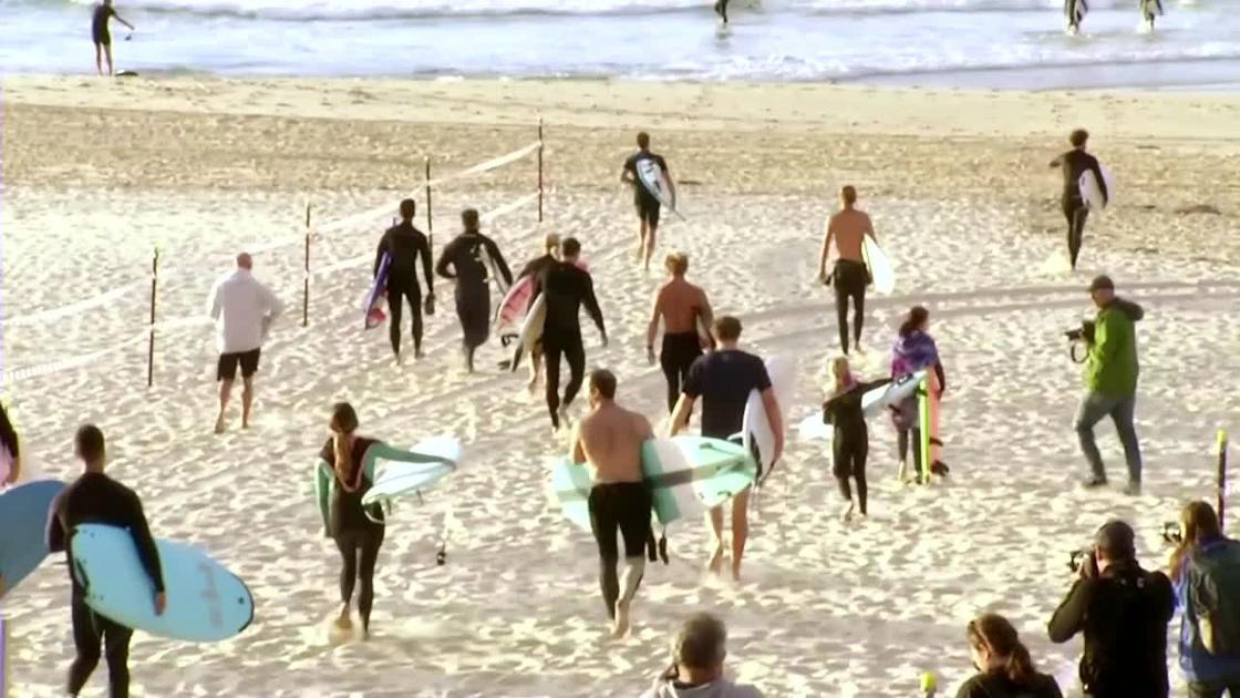 Surf S Up As Bondi Beach Reopens Pantagraph Com