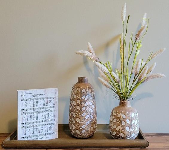 08.04.23 H.D. auction item--Rectangular Wood Tray displaying 2-vases & an Amazing Grace plaque .jpg