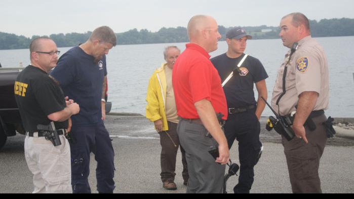 Pickup truck falls into Clinton Lake | Local News | pantagraph.com