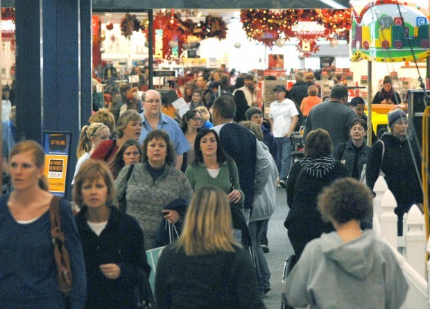 Twin City Stores Packed With Shoppers For Black Friday Local News Pantagraph Com
