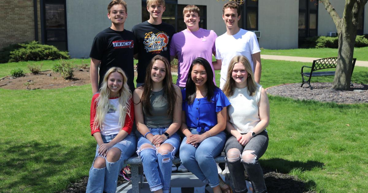 Gibson City-Melvin-Sibley High School prom court