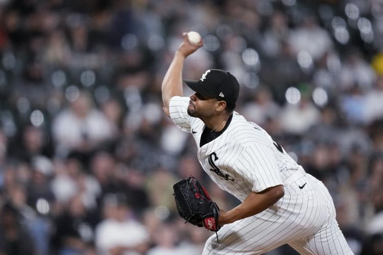 Romy Gonzalez puts on a show in White Sox' 7-3 win vs. Angels 