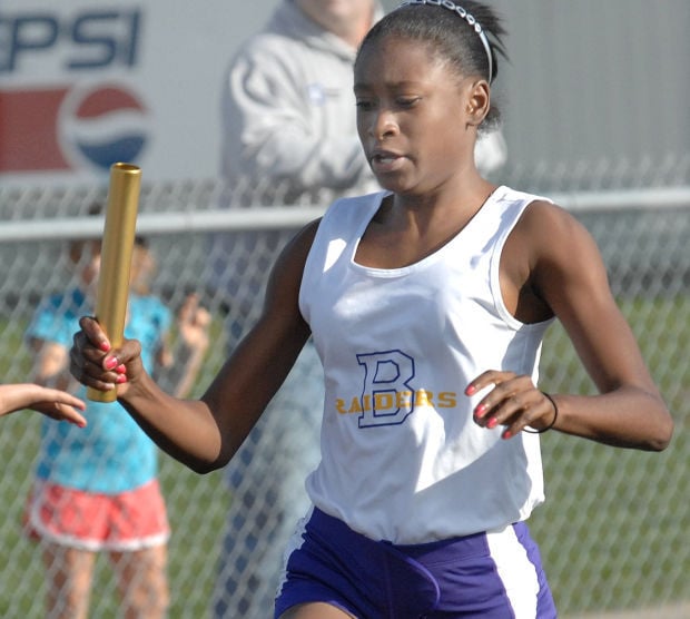 Jamaican Sprinter Posting Hot Times For Bloomington Girls High School Track Field Pantagraph Com