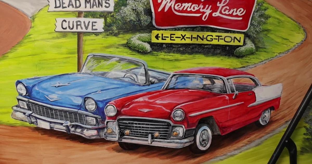 Video: Route 66 mural at McLean County Museum of History