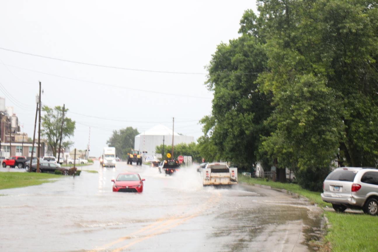 At least 200 Gibson City residents evacuated after flooding
