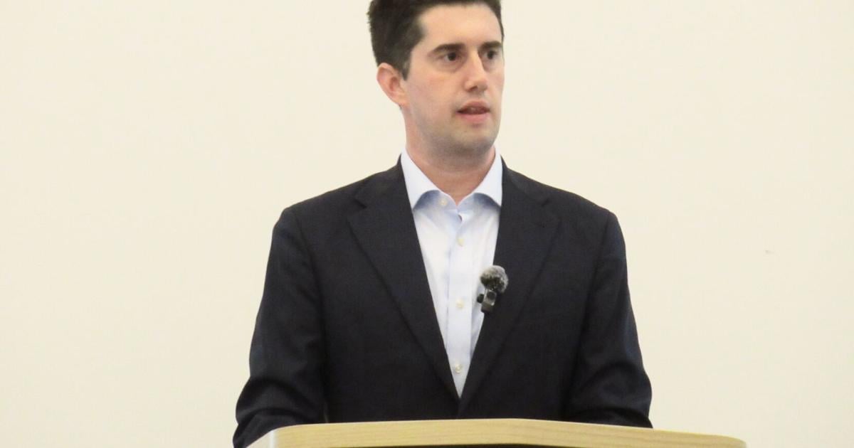 Nolley addresses data centers during Bloomington town hall