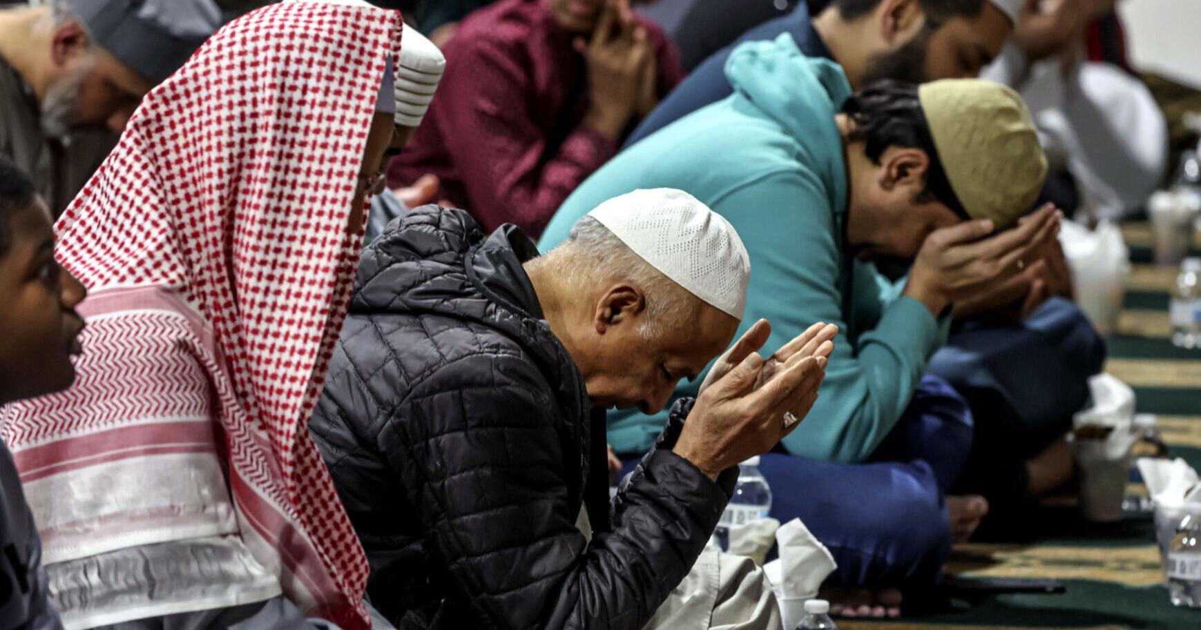 Muslim community celebrates Ramadan through fasting, prayer in Bloomington-Normal - Vimarsana News