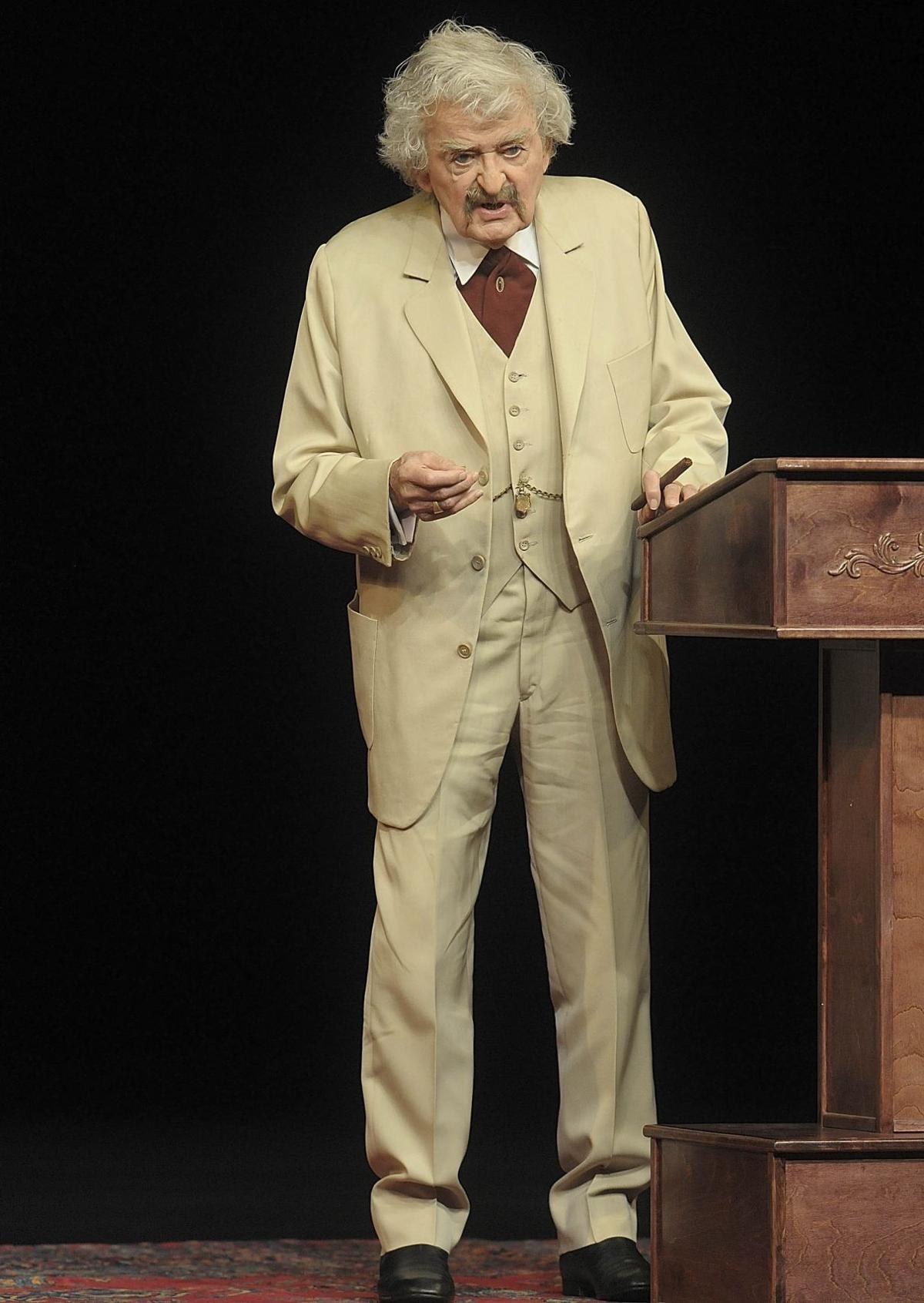 Photos: Hal Holbrook as Mark Twain 4/27/2016 Pantagraph pantagraph com