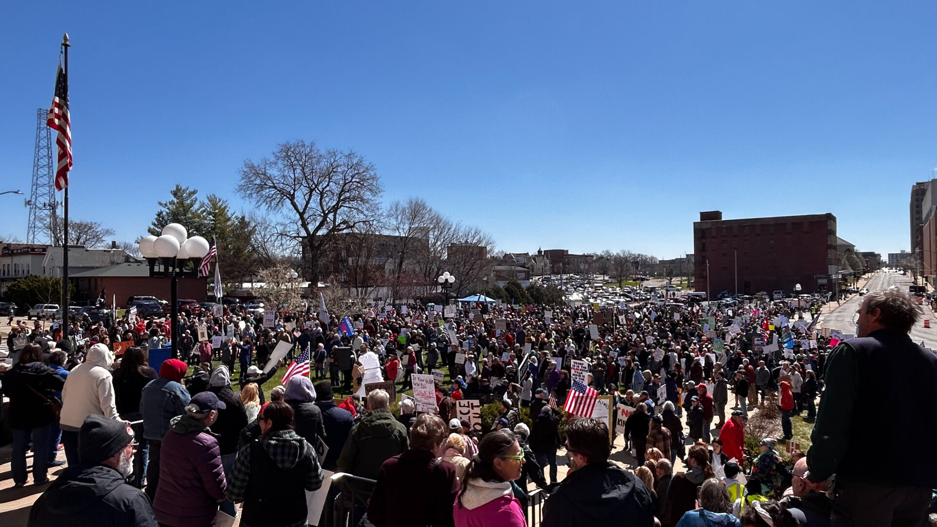 Bloom Normal No Kings gathers 2K in Bloomington for peaceful protest