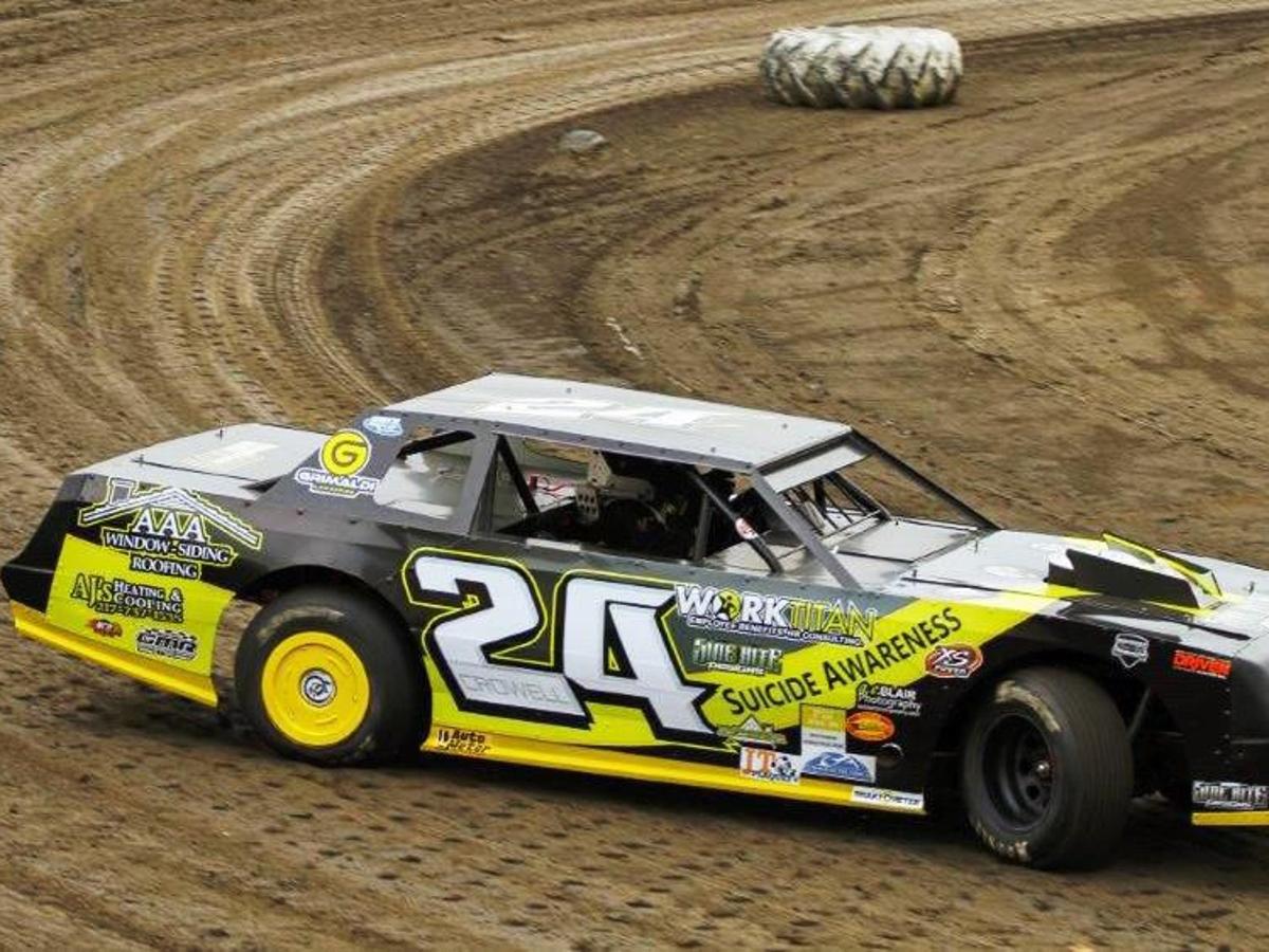 Yentes Whale Of An Idea Pair Launching Street Stocks Series Bruce Yentes Pantagraph Com