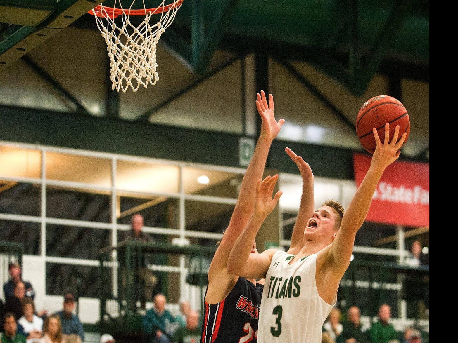 Ailing But Evolving Illinois Wesleyan Men S Basketball Team To