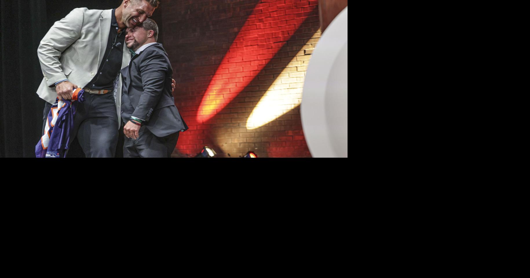 Photos: The 31st annual American Red Cross Evening of Stars fundraiser