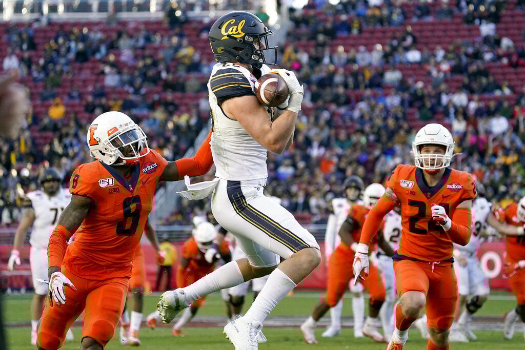 Illinois Defensive End Oluwole Betiku Jr Declares For Nfl Draft