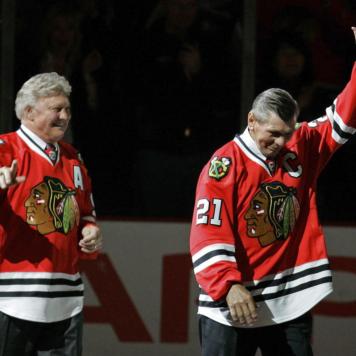 Stan Mikita, who led Blackhawks to 1961 title, dies at 78 | Hockey |  pantagraph.com