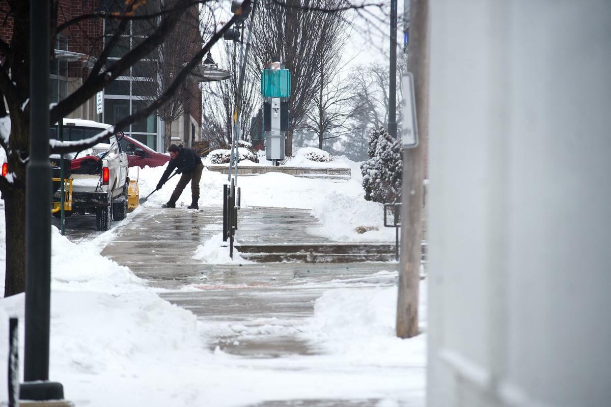 Deja Brrr Wind Snow Make Travel Miserable As Temps Drop Local