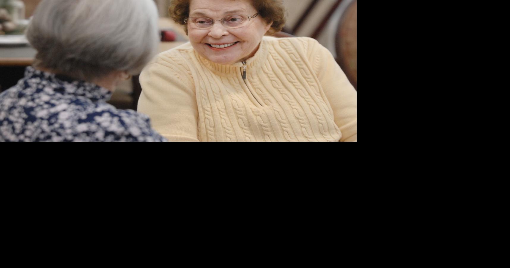 Photos Storyteller John Walsh brings smiles during at Luther Oaks